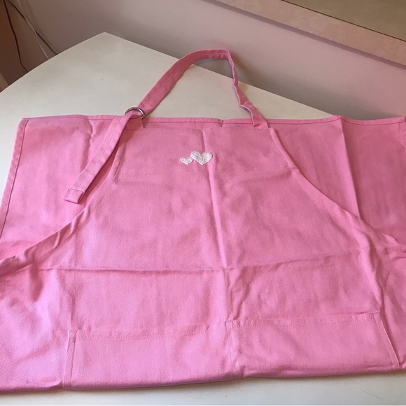 NWOT Williams Sonoma Pink Apron with Heart Embroidery 💘 - Picture 6 of 9